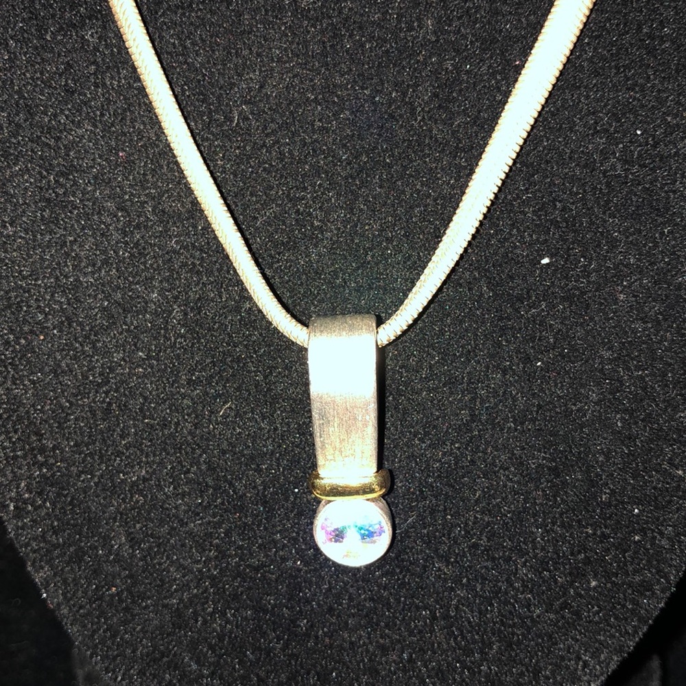 Premier designs Silvertone necklace rivoli stone